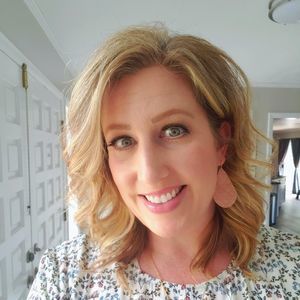 Meet your Posher, Valorie